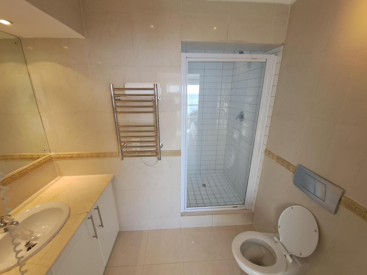 3 Bedroom Sea Facing Family Apartment Cape Town Moullie Point エクステリア 写真