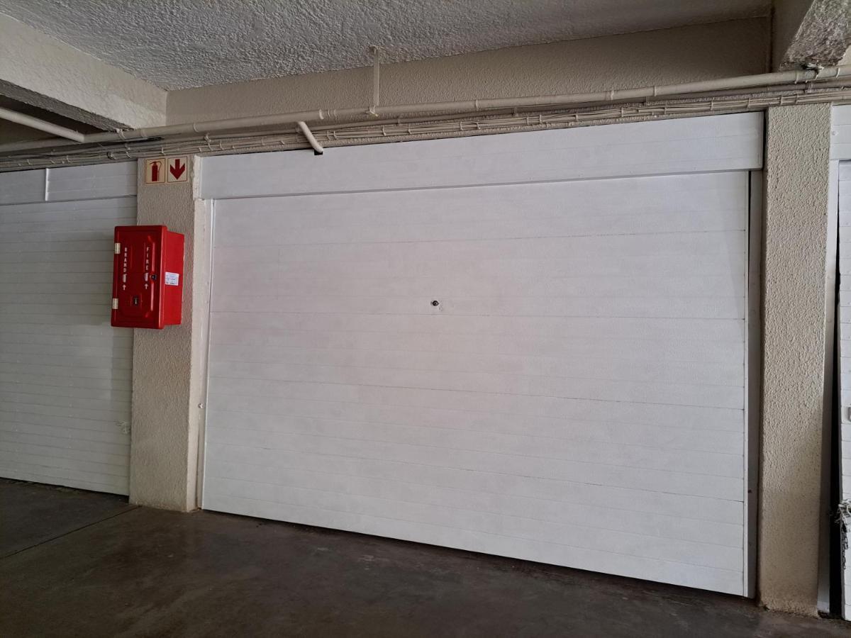 3 Bedroom Sea Facing Family Apartment Cape Town Moullie Point エクステリア 写真