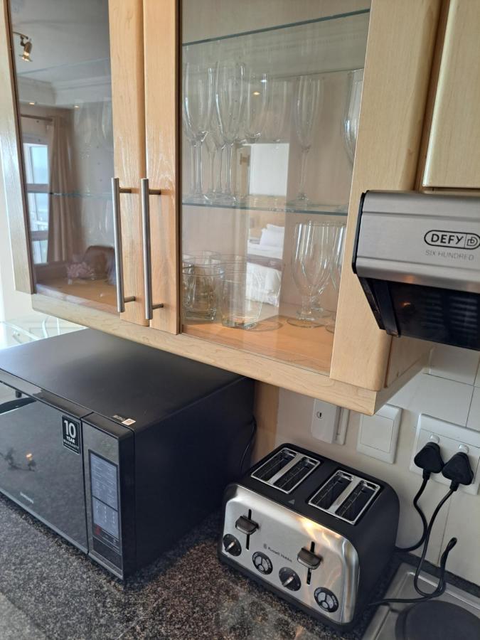 3 Bedroom Sea Facing Family Apartment Cape Town Moullie Point エクステリア 写真